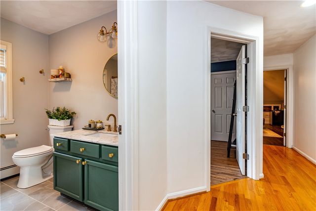 195 Oakland Beach Avenue, Warwick, RI 02889