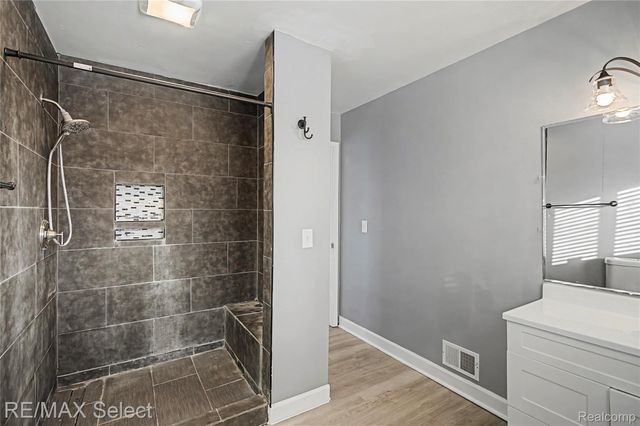 5233 Sagamore Drive, Flint Charter Township, MI 48473