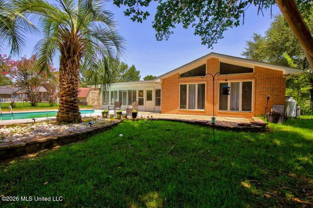 219 Tantallon Drive, Ocean Springs, MS 39564