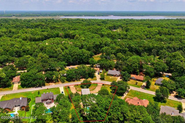 219 Tantallon Drive, Ocean Springs, MS 39564