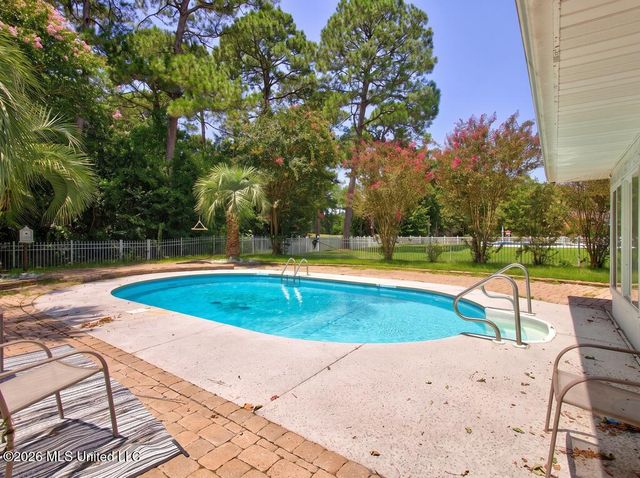 219 Tantallon Drive, Ocean Springs, MS 39564