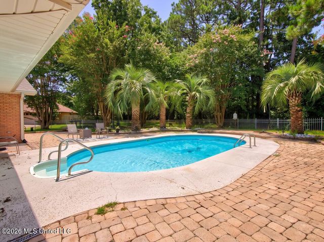 219 Tantallon Drive, Ocean Springs, MS 39564