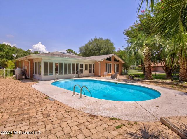219 Tantallon Drive, Ocean Springs, MS 39564