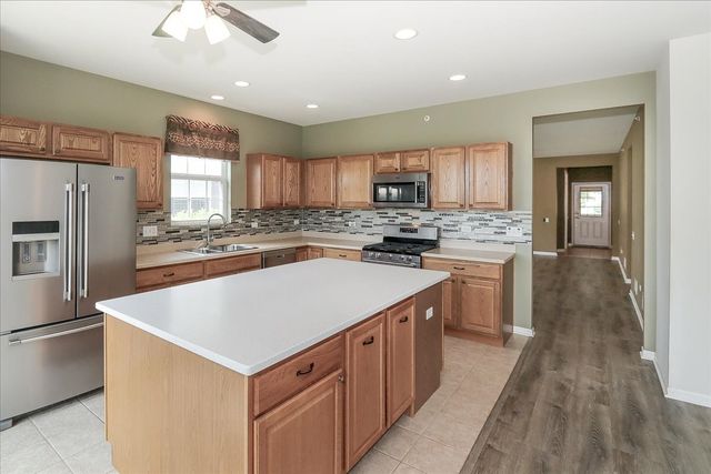 13024 Redstone Drive, Huntley, IL 60142