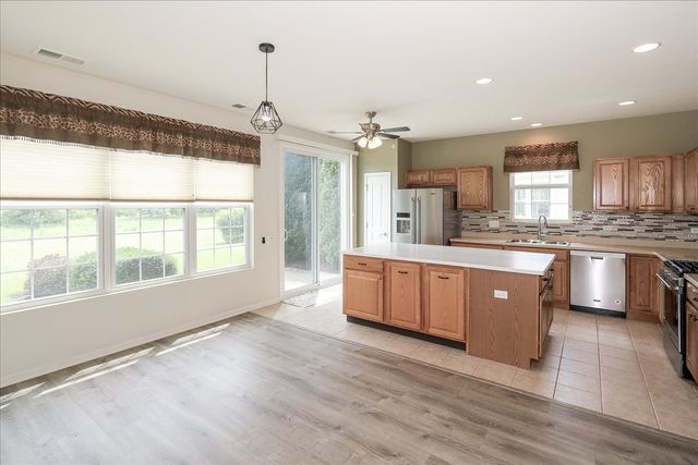 13024 Redstone Drive, Huntley, IL 60142
