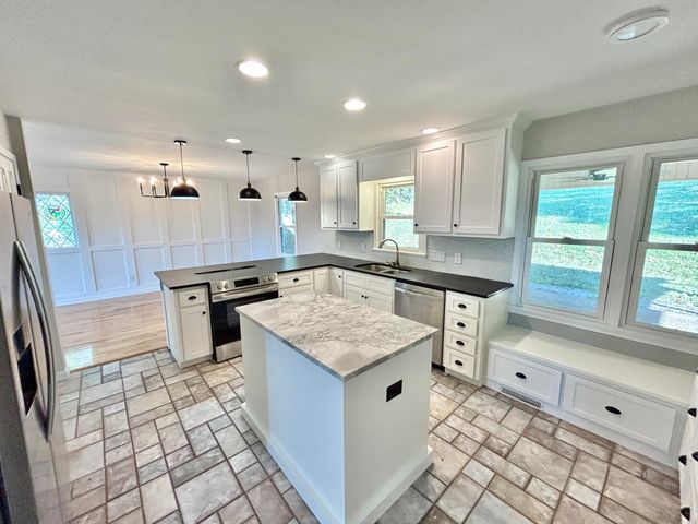 103 Rebel Drive, Somerset, KY 42501