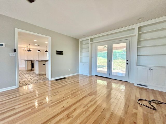 103 Rebel Drive, Somerset, KY 42501