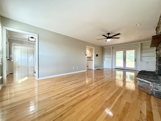 103 Rebel Drive, Somerset, KY 42501