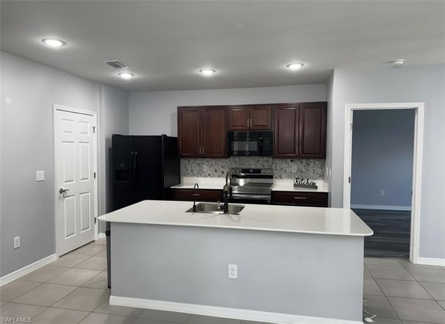 1923 NW 10th AVE, Cape Coral, FL 33993