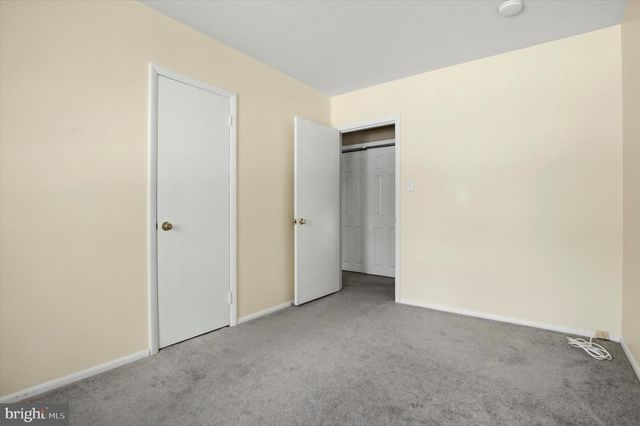 12 BETSY LN, Ambler, PA 19002