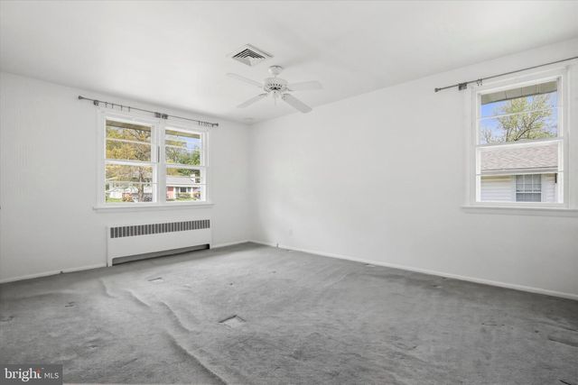 12 BETSY LN, Ambler, PA 19002