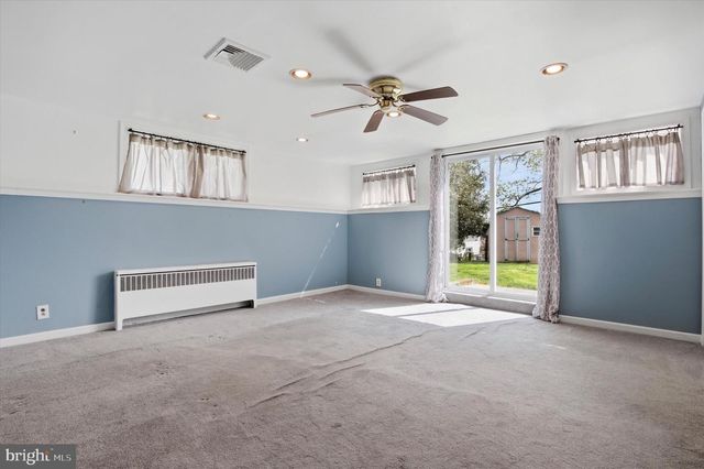 12 BETSY LN, Ambler, PA 19002