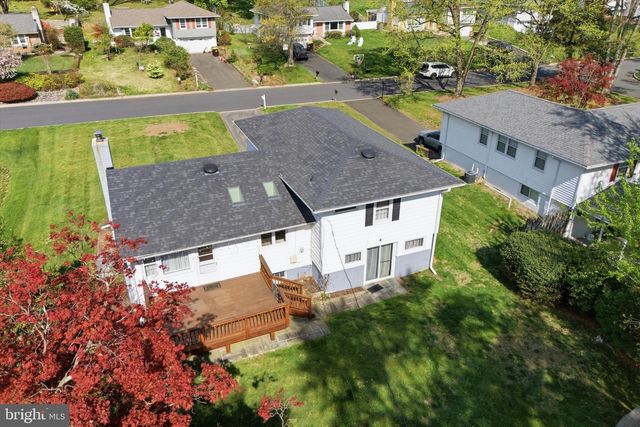 12 BETSY LN, Ambler, PA 19002