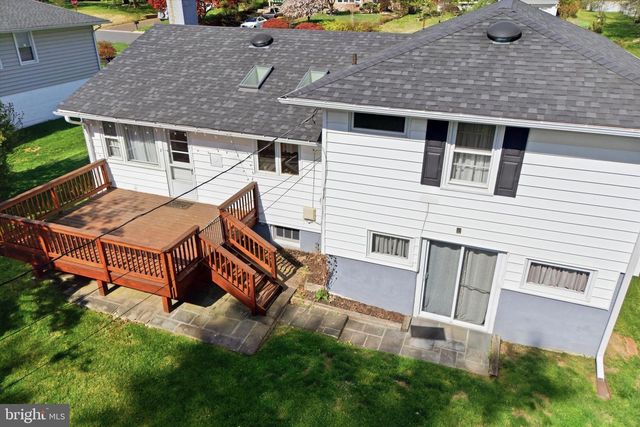 12 BETSY LN, Ambler, PA 19002
