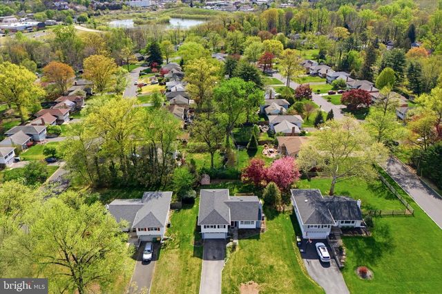12 BETSY LN, Ambler, PA 19002