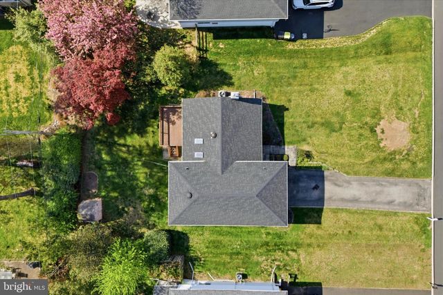 12 BETSY LN, Ambler, PA 19002