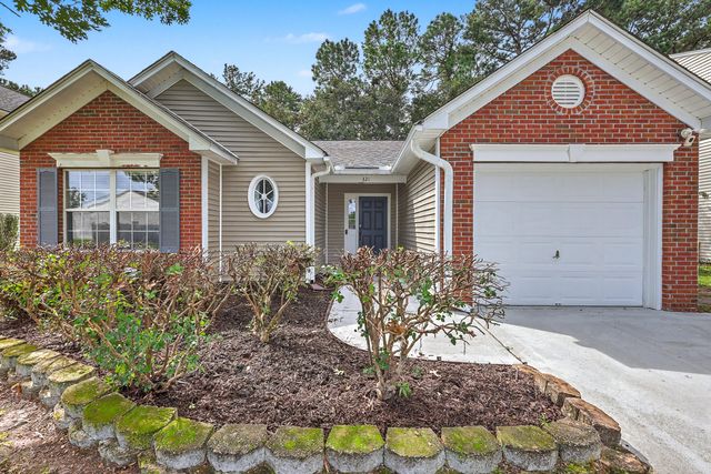 321 Jamestown Drive, Summerville, SC 29486