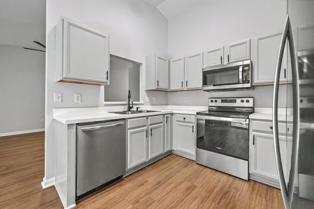 321 Jamestown Drive, Summerville, SC 29486