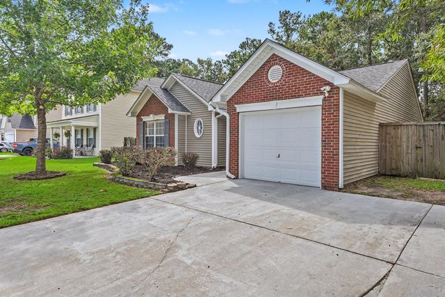 321 Jamestown Drive, Summerville, SC 29486