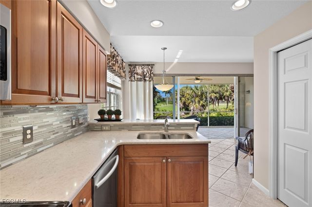 16298 Crown Arbor WAY 101, Fort Myers, FL 33908