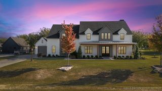 6407 N Blue Sage Drive, Owasso, OK 74055