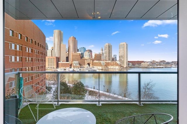 22 Liberty Dr 7M, Boston, MA 02210