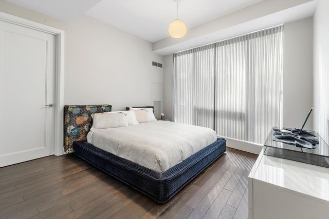 22 Liberty Dr 7M, Boston, MA 02210