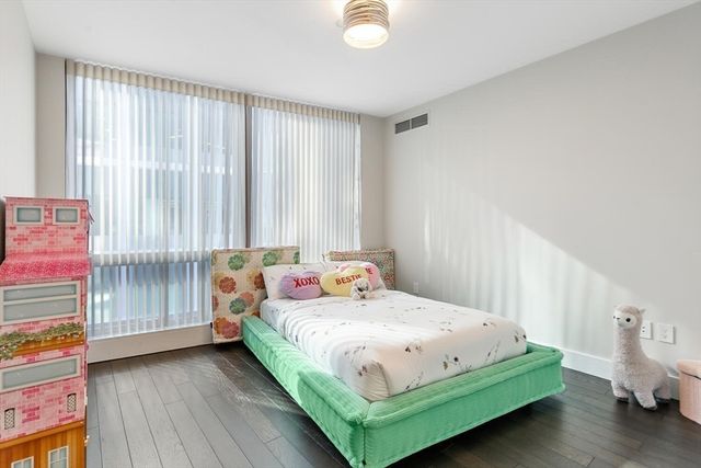 22 Liberty Dr 7M, Boston, MA 02210