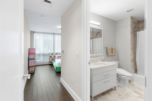 22 Liberty Dr 7M, Boston, MA 02210