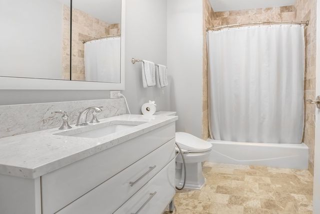 22 Liberty Dr 7M, Boston, MA 02210