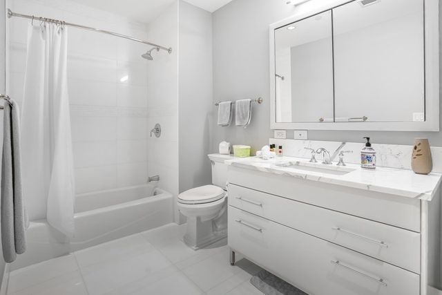 22 Liberty Dr 7M, Boston, MA 02210