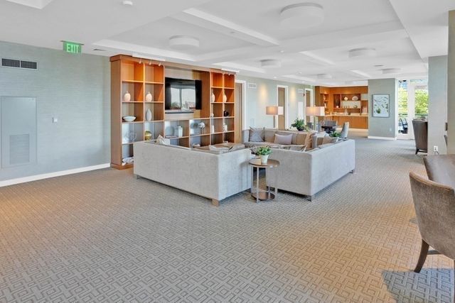 22 Liberty Dr 7M, Boston, MA 02210