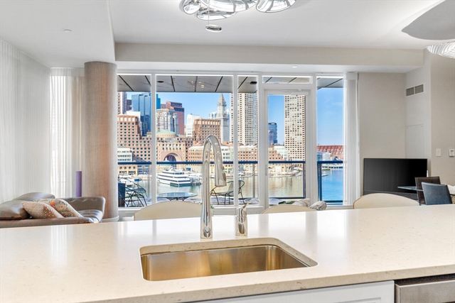22 Liberty Dr 7M, Boston, MA 02210