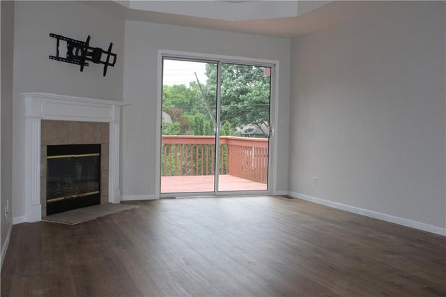 401 NW Highland Lane, Blue Springs, MO 64014