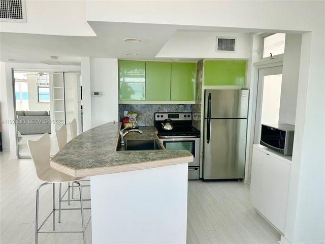 301 Ocean Dr 509, Miami Beach, FL 33139