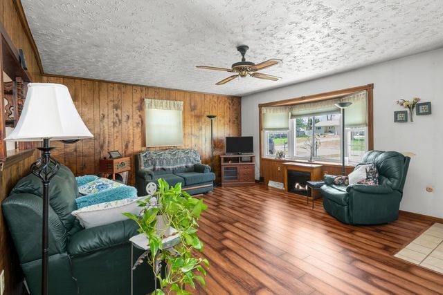 11213 22nd Street, Milan, IL 61264