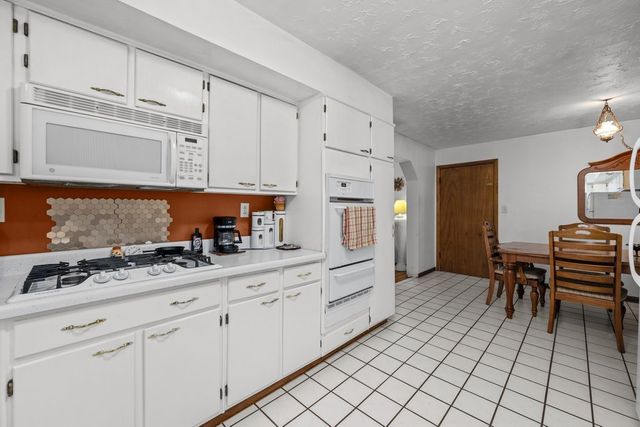 11213 22nd Street, Milan, IL 61264