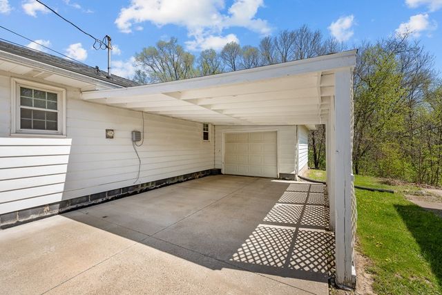 11213 22nd Street, Milan, IL 61264