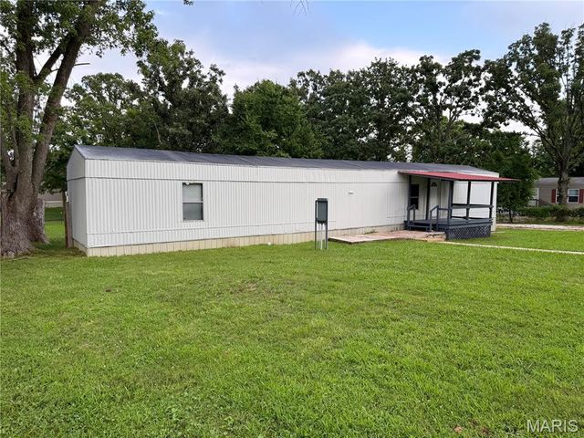 10076 Oakside Road, Mineral Point, MO 63660