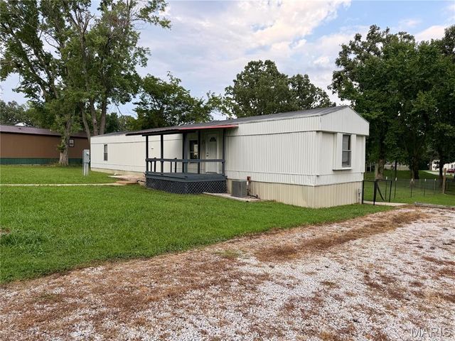 10076 Oakside Road, Mineral Point, MO 63660