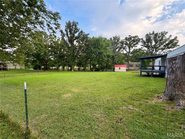 10076 Oakside Road, Mineral Point, MO 63660