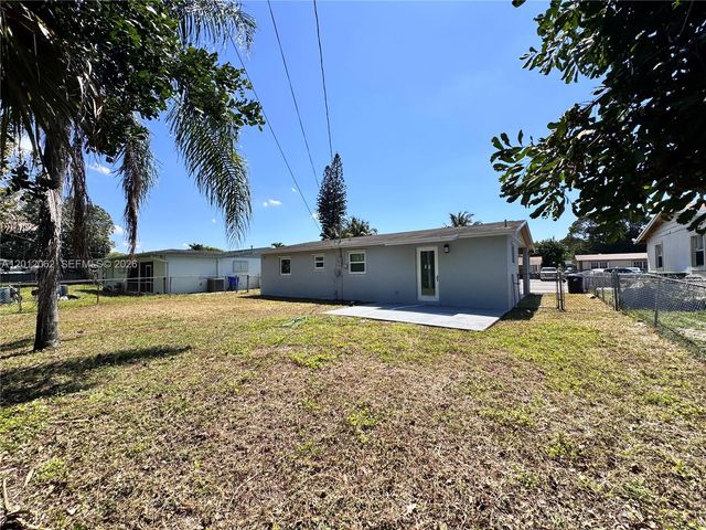 2040 NW 29th Ter, Fort Lauderdale, FL 33311