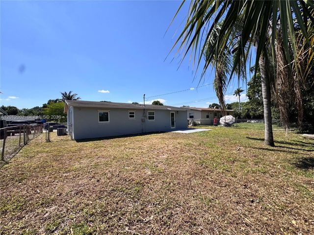 2040 NW 29th Ter, Fort Lauderdale, FL 33311