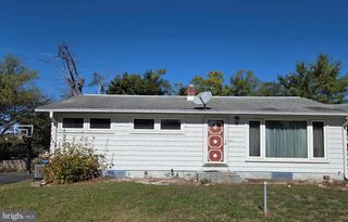 127 LAKEVIEW DRIVE, Carlisle, PA 17013