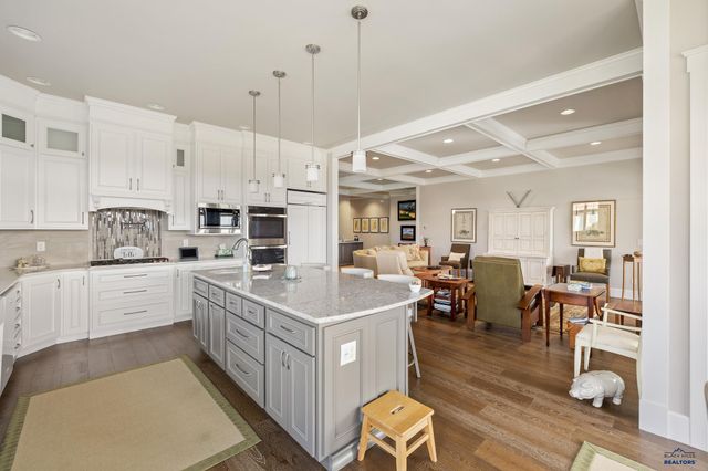 1537 TABLEROCK RD, Rapid City, SD 57701