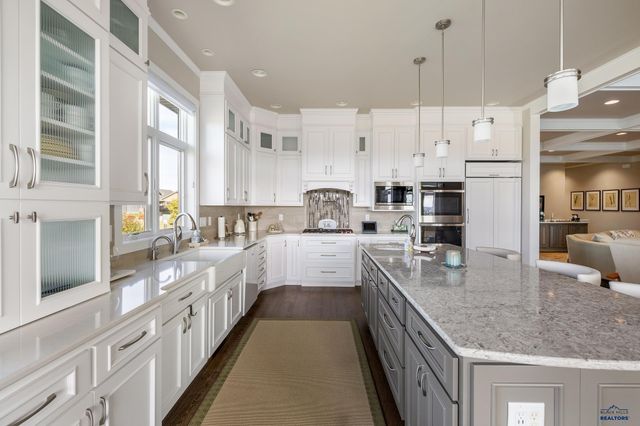 1537 TABLEROCK RD, Rapid City, SD 57701