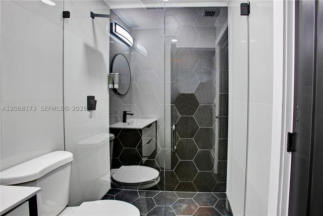 2457 NE 27th Ter, Fort Lauderdale, FL 33305