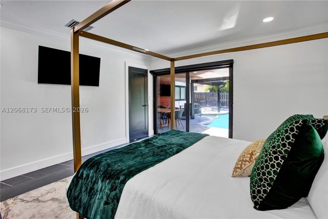 2457 NE 27th Ter, Fort Lauderdale, FL 33305