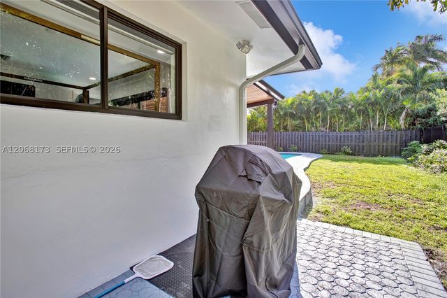 2457 NE 27th Ter, Fort Lauderdale, FL 33305