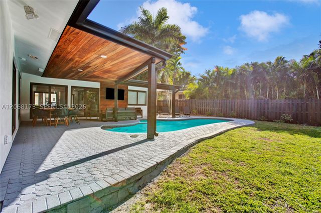 2457 NE 27th Ter, Fort Lauderdale, FL 33305